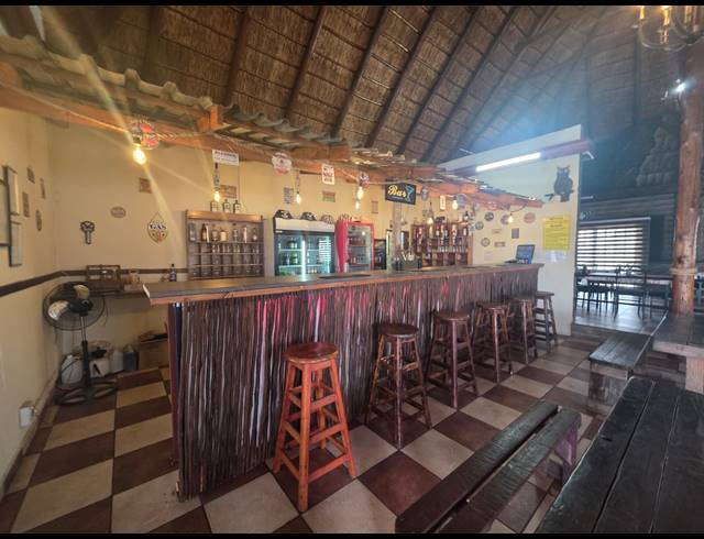 1,502M² RESTAURANT FOR SALE IN VAALPARK